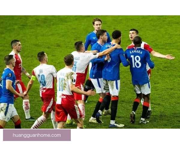 拉明怒斥裁判决定 杰拉德·马丁解围未被罚红引发激烈争议