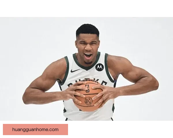 曝字母哥与雄鹿今夏或告别 四年2.7亿合同续约谈判陷僵局